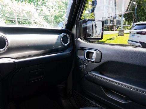 Used 2021 Jeep Wrangler Unlimited Sahara w/ Uconnect 4C Nav & Sound Group AWD/4WD image 11