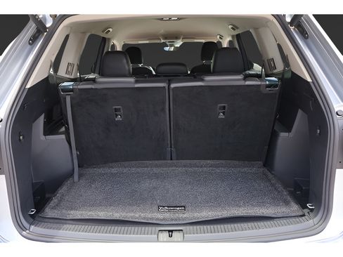 Certified 2024 Volkswagen Atlas SE FWD image 19
