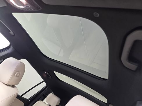 New 2026 Mercedes-Benz GLB 250 image 9