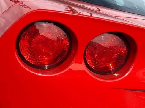 Used 2006 Chevrolet Corvette Base w/ Preferred Equipment Group image 29