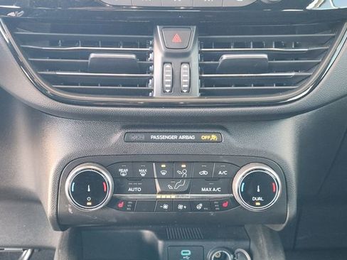 Used 2023 Ford Escape ST-Line image 17