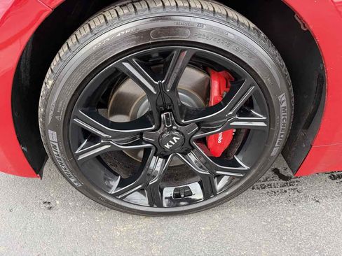 Used 2018 Kia Stinger GT2 image 8