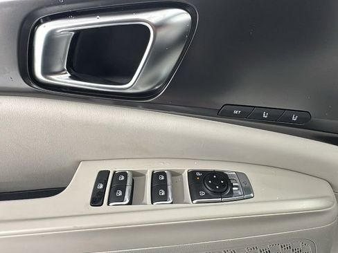 New 2026 Kia Carnival SX w/ SX Dark Edition Package FWD image 21