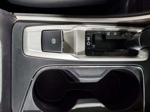 Used 2021 Subaru Ascent Limited w/ Technology Package image 25