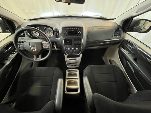 Used 2011 Dodge Grand Caravan Mainstreet image 13