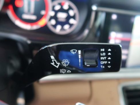 Used 2019 Porsche Panamera RWD image 21