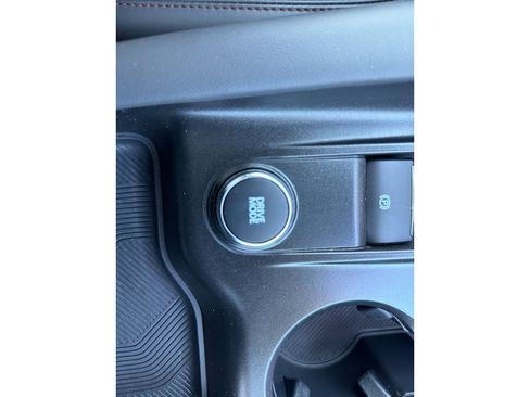 Used 2025 Ford Explorer Active w/ Active Comfort Package RWD image 29