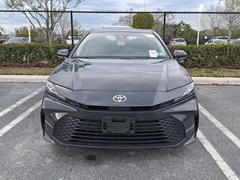 Used 2025 Toyota Camry LE image 2