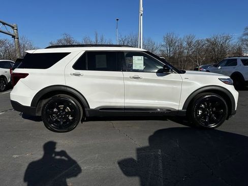 Certified 2023 Ford Explorer ST-Line image 4
