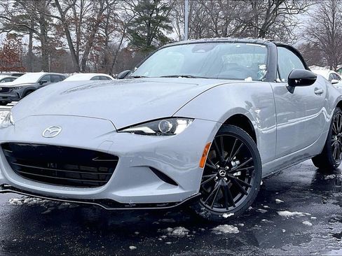 New 2025 MAZDA MX-5 Miata Club w/ Weather Package image 2