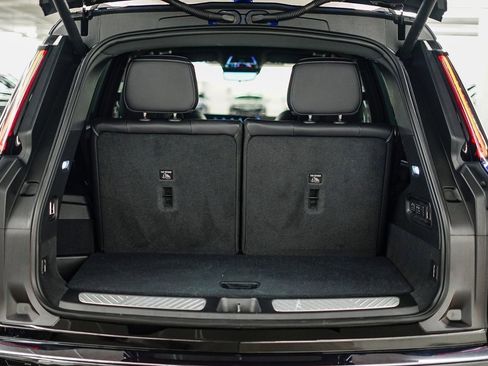 Used 2026 Cadillac Vistiq Sport image 30