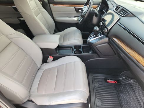 Used 2018 Honda CR-V Touring image 14