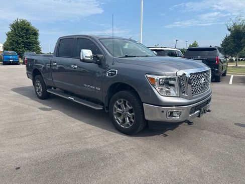 Used 2019 Nissan Titan SL w/ Chrome Package AWD/4WD image 1