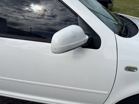 Used 2005 Volkswagen Golf GLS FWD image 6