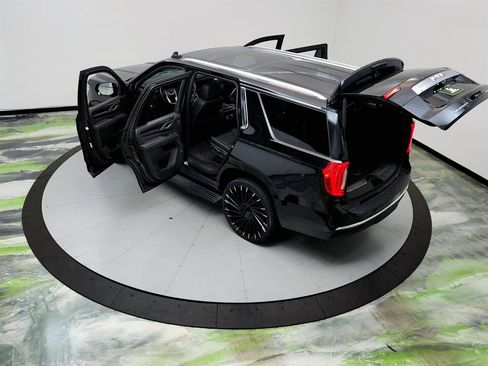 Used 2022 GMC Yukon Denali w/ Denali Premium Package AWD/4WD image 40
