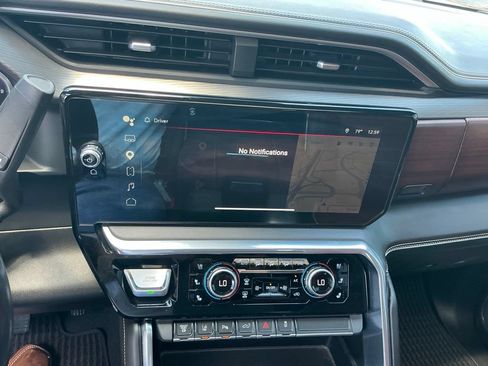 Used 2024 GMC Sierra 3500 Denali Ultimate AWD/4WD image 25