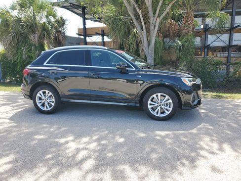 Certified 2025 Audi Q3 2.0T Premium Plus w/ Premium Plus Package AWD/4WD image 4