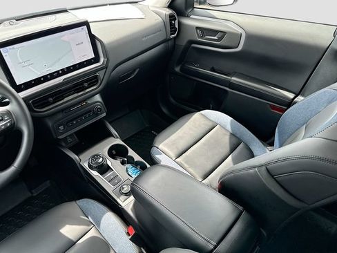 Used 2025 Ford Bronco Sport Outer Banks w/ Outer Banks Tech Package+ AWD/4WD image 22