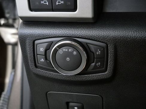 Used 2015 Ford F150 Lariat AWD/4WD image 25