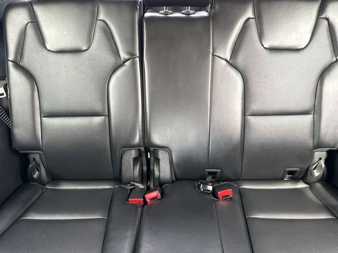 Used 2024 Kia Telluride S FWD image 16