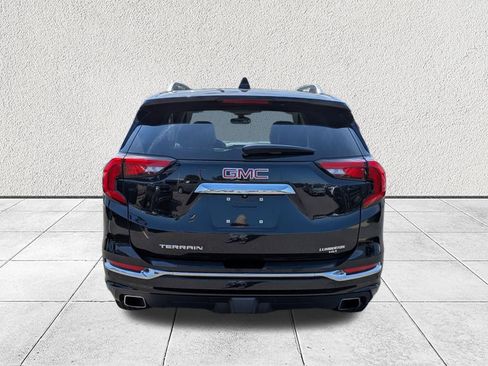 Used 2020 GMC Terrain Denali w/ Denali Premium Package FWD image 4