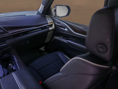 Certified 2023 Cadillac Escalade Sport Platinum RWD image 29