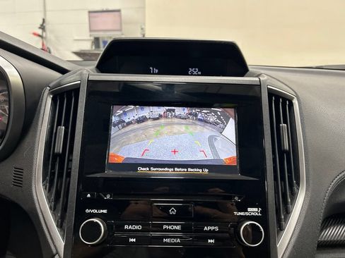 Used 2019 Subaru Crosstrek 2.0i Premium w/ Moonroof Package AWD/4WD image 20
