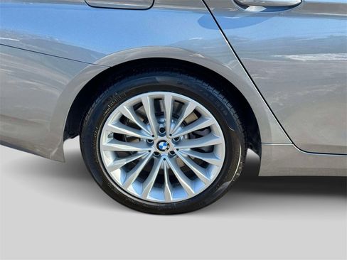 Certified 2023 BMW 530i xDrive w/ Luxury Seating Package image 7