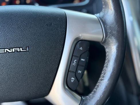 Used 2015 GMC Acadia Denali image 26