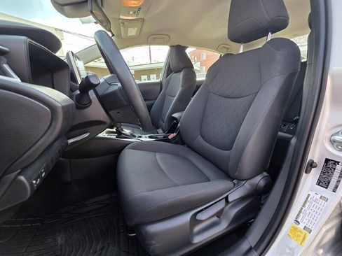 Used 2021 Toyota Corolla LE image 15
