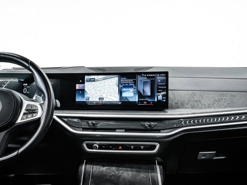 Used 2023 BMW X7 xDrive40i w/ M Sport Package AWD/4WD image 24