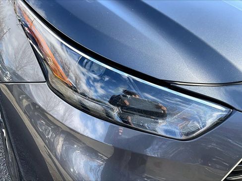 Certified 2022 Toyota Highlander XLE image 25