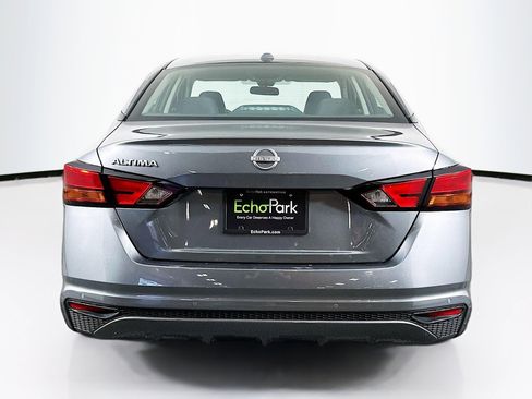 Used 2025 Nissan Altima 2.5 SV FWD image 7
