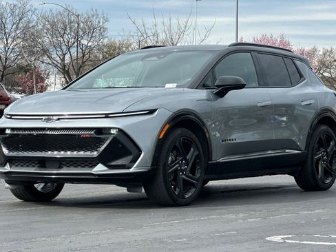 Certified 2024 Chevrolet Equinox EV RS image 12