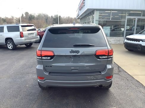 Certified 2021 Jeep Grand Cherokee Laredo X image 4
