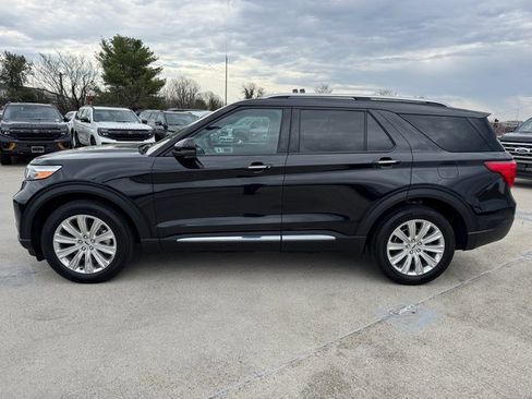 Used 2022 Ford Explorer Limited w/ Limited Technology Package image 11