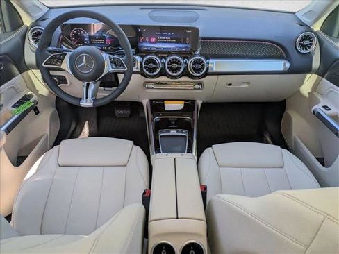 Used 2026 Mercedes-Benz GLB 250 image 14