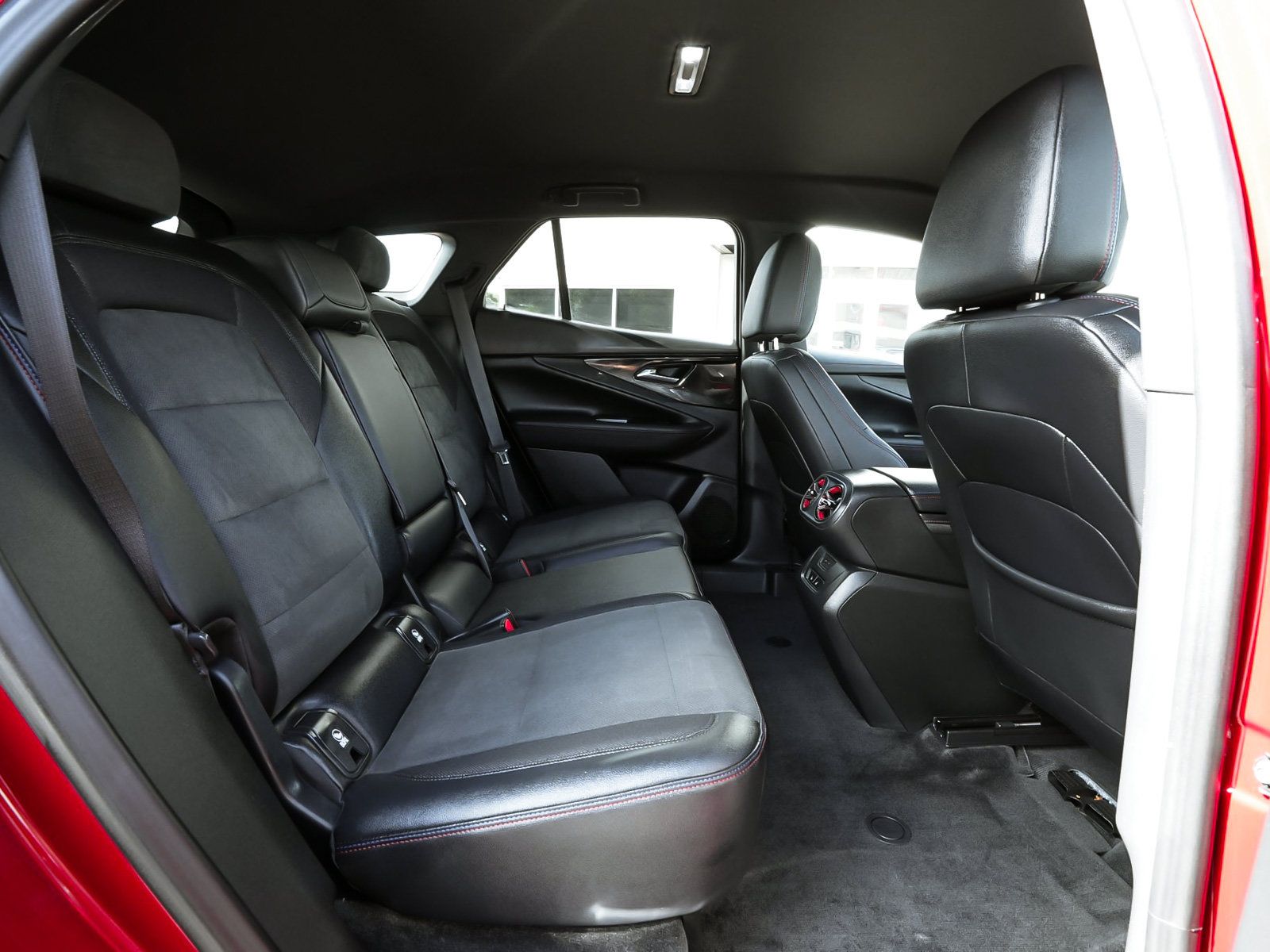 Used 2024 Chevrolet Blazer EV RS AWD/4WD image 36