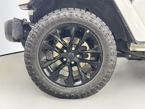 Used 2024 Jeep Wrangler Unlimited Sahara image 31