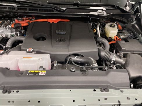 Used 2025 Toyota Sequoia SR5 image 30