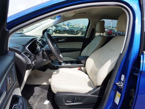 Certified 2020 Ford Edge Titanium FWD image 7