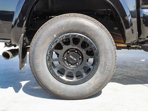 Used 2021 Toyota Tacoma TRD Sport w/ Technology Package RWD image 12