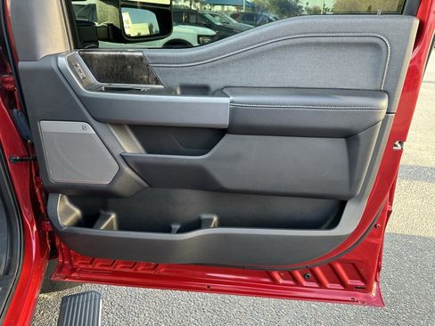 Used 2024 Ford F350 Lariat image 22