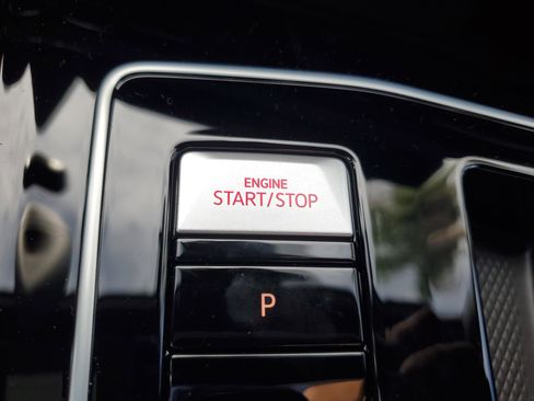 New 2025 Volkswagen GTI SE image 25