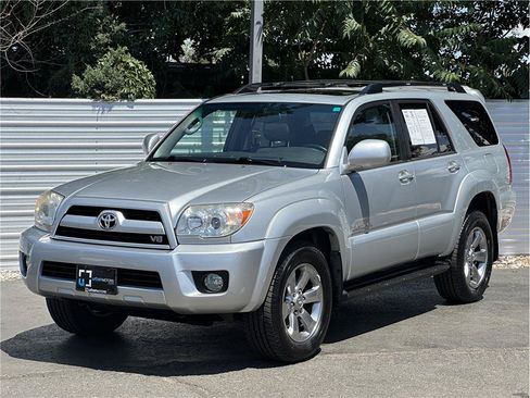 Used 2006 Toyota 4Runner Limited AWD/4WD image 6