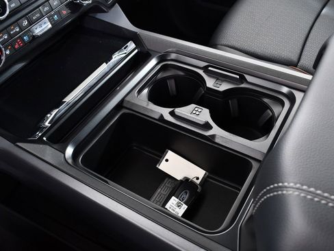 New 2026 Ford F350 Lariat w/ Lariat Premium Package image 31