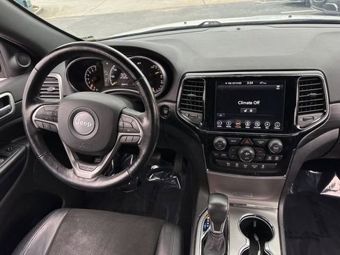 Used 2019 Jeep Grand Cherokee Altitude image 17