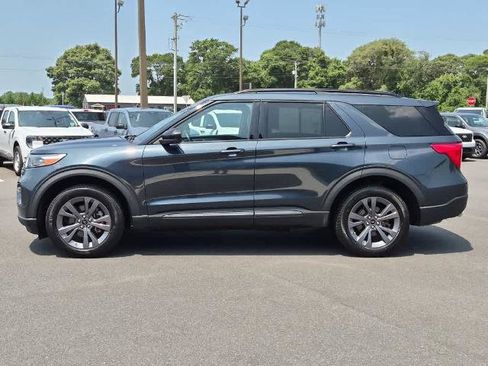 Certified 2023 Ford Explorer XLT w/ Equipment Group 202A AWD/4WD image 5