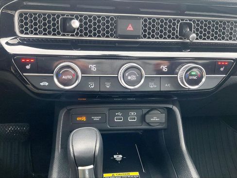 Used 2023 Honda Civic Touring image 30