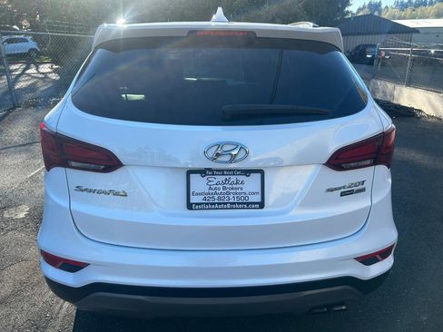 Used 2018 Hyundai Santa Fe Sport AWD/4WD image 6